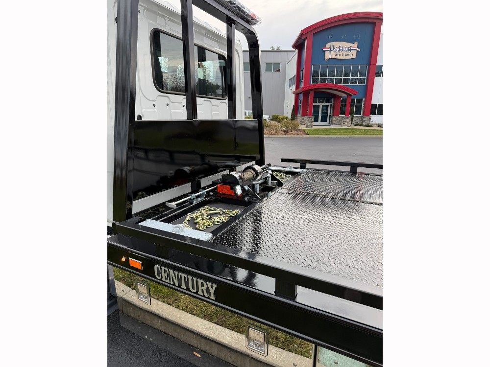 2025 Hino L6 (Key# 1942) 12